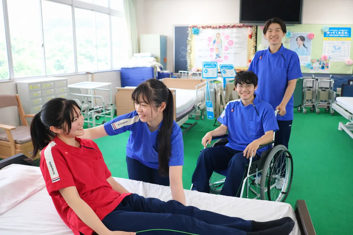 福祉コースの介護実習