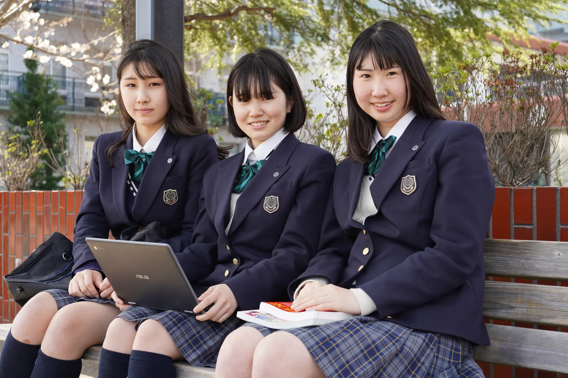千葉学芸高等学校の生徒たち
