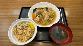 学生食堂のメニュー あんかけ焼きそば
