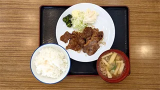 学生食堂のメニュー カルビ焼肉定食