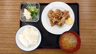 学生食堂のメニュー スタミナ焼き定食